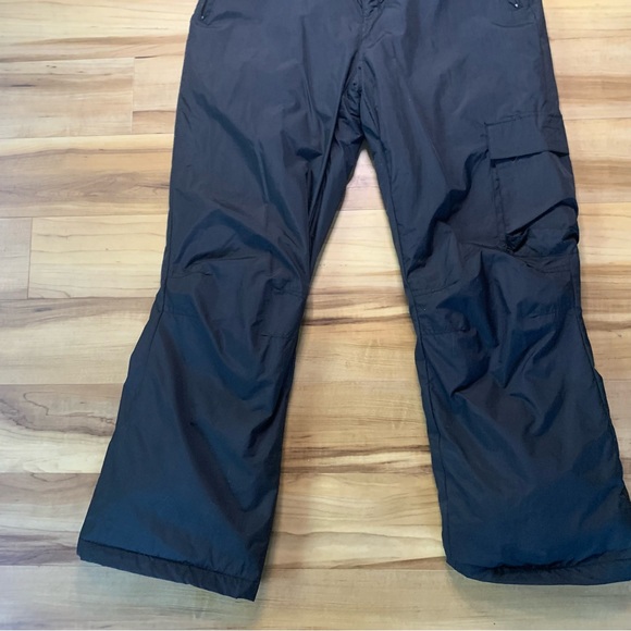 Sports Essentials Women’s Black Snow Pants, Size Medium - Picture 4 of 10